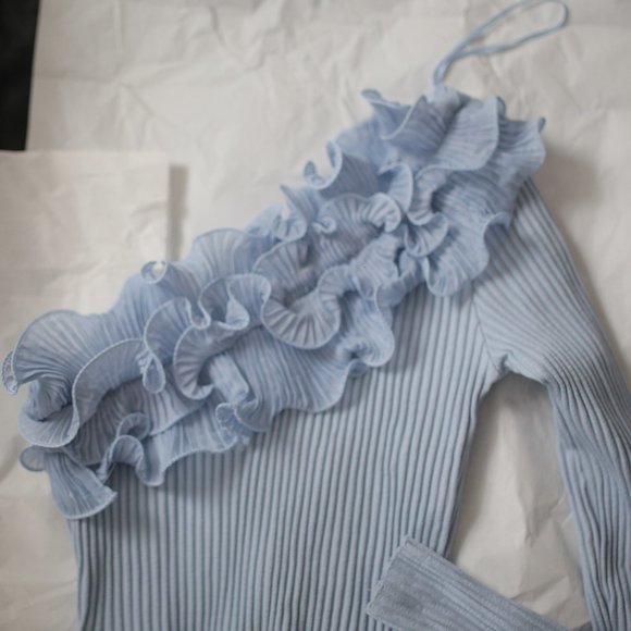 NWT One Shoulder Blue Crop Top. - Picture 6 of 13